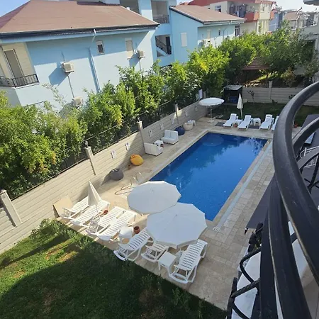 Havuzlu Site Icinde Kiralik Side